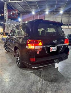 تويوتا لاندكروزر